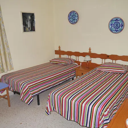 Holiday home Stunning 3 Bedroom With Sea Views *